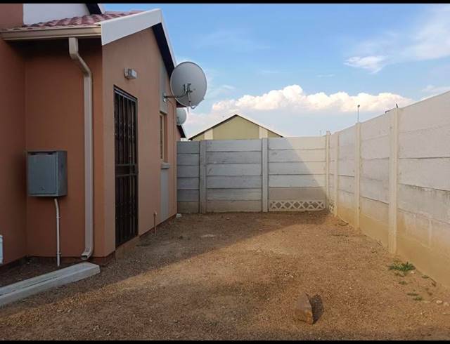 3 BEDROOM HOUSE FOR SALE IN SKY CITY